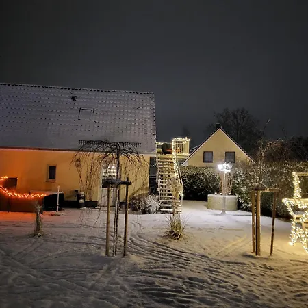 Kleiner Leuchtturm Kuehlungsborn, Mit Balkon, Parkplatz & Wlan, 300m Vom Entfernt Apartamento *